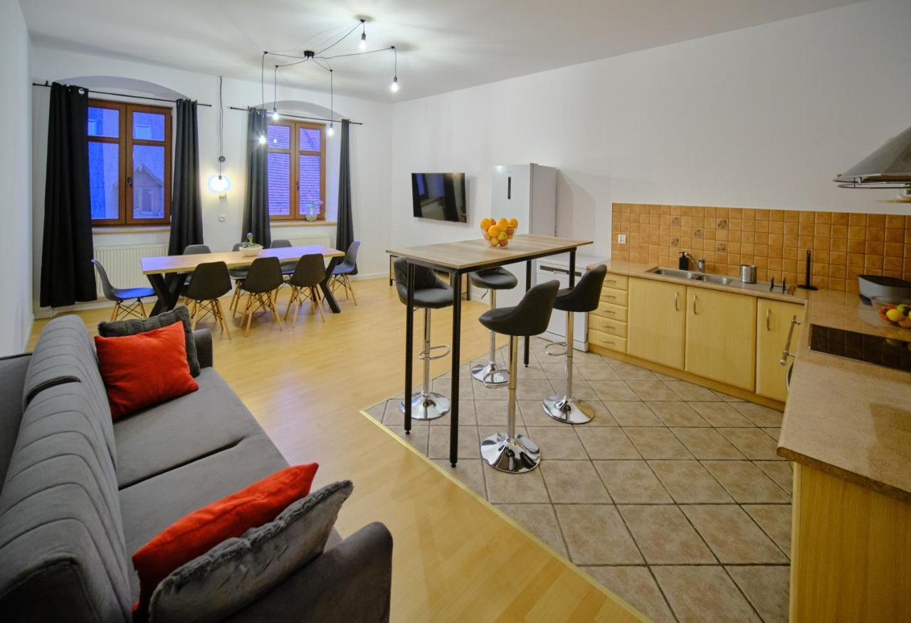 Urania Apartamenty Kowary Buitenkant foto